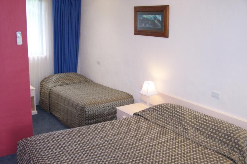 Bogong Moth Motel Маунт Бюти Екстериор снимка