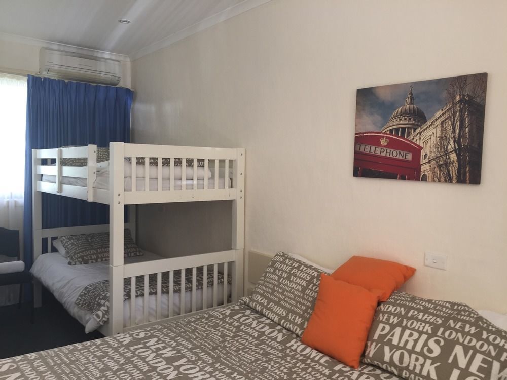 Bogong Moth Motel Маунт Бюти Екстериор снимка