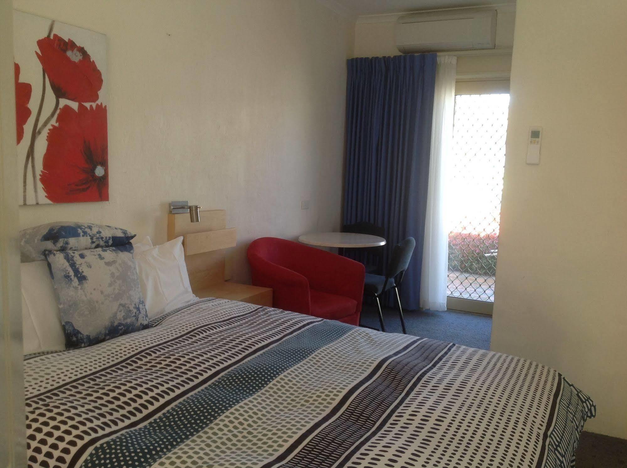 Bogong Moth Motel Маунт Бюти Екстериор снимка