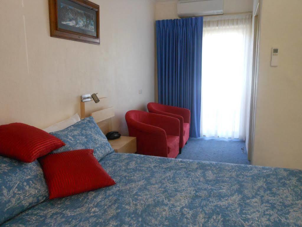 Bogong Moth Motel Маунт Бюти Екстериор снимка